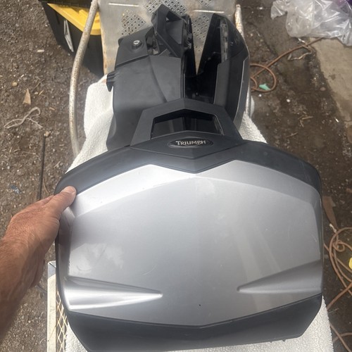 Triumph oem saddle bags - saddle, set